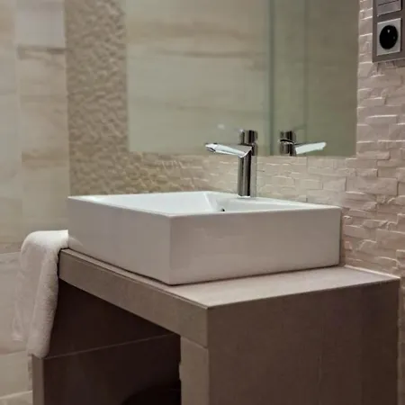 아파트 Krawiecka 6 *